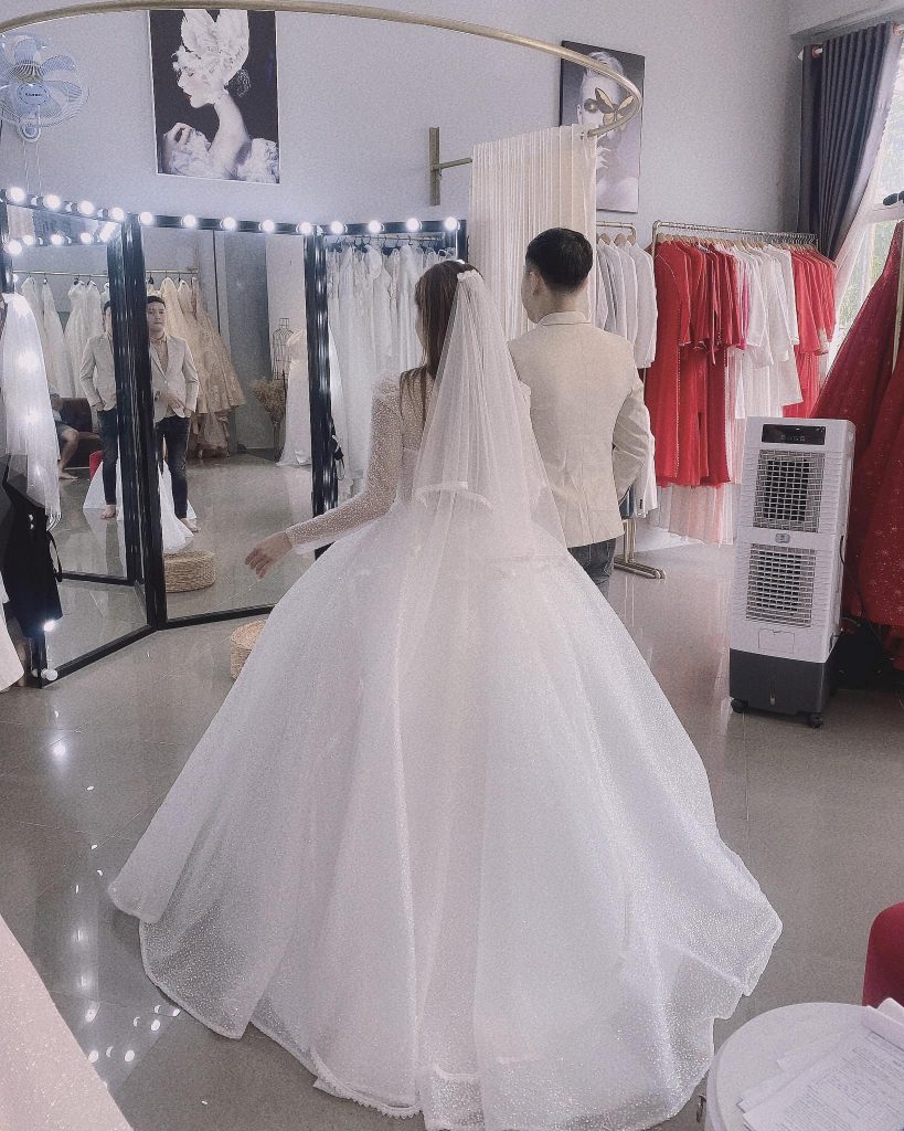 Cho thuê váy cưới đẹp giá rẻ tại phú mỹ